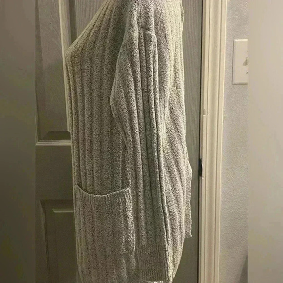 No Boundaries gray open sweater/cardigan ribbed with pockets & lace up back - Picture 5 of 10